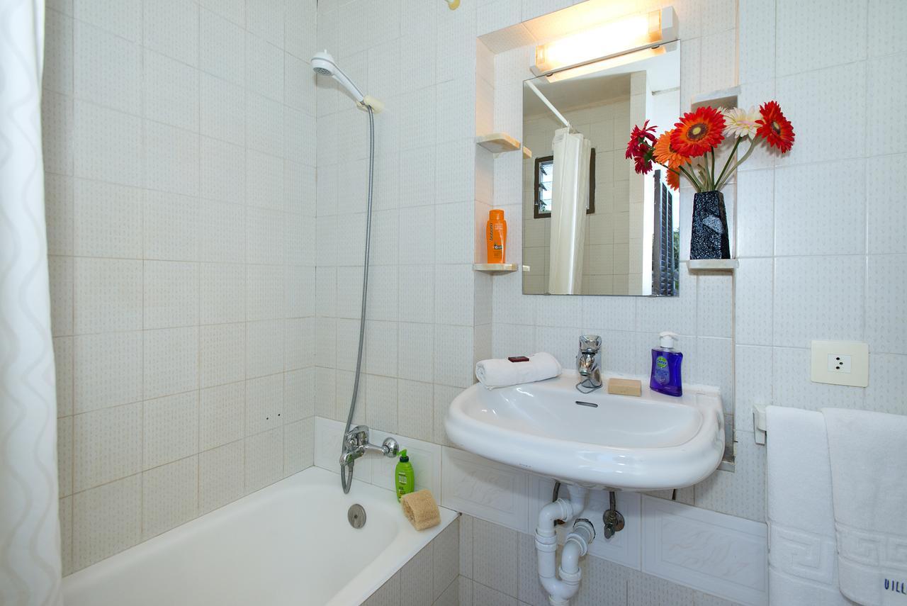 Owl Booking Villa March - 10 Min Walk To The Old Town โปเญนซา ภายนอก รูปภาพ